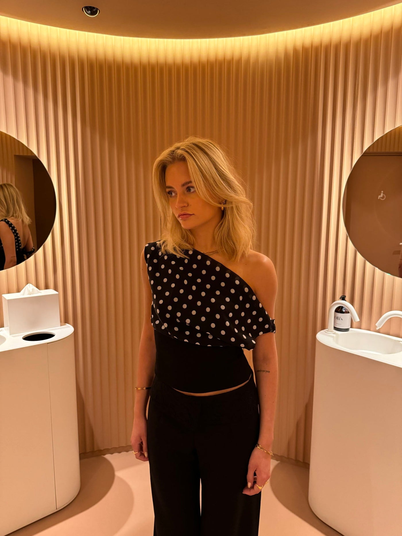 Kimmie | Polka dotted top